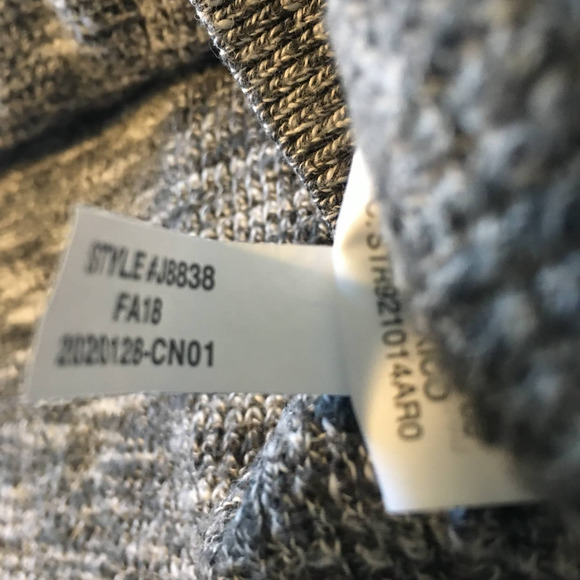 Madewell Alton Cardigan Sweater Gray White Knit 4 Button Front  Item J8838 XXS - Picture 9 of 9